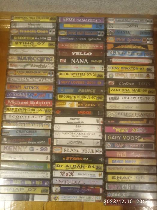 кассеты  лицензионные видео кассеты отличном состояние
