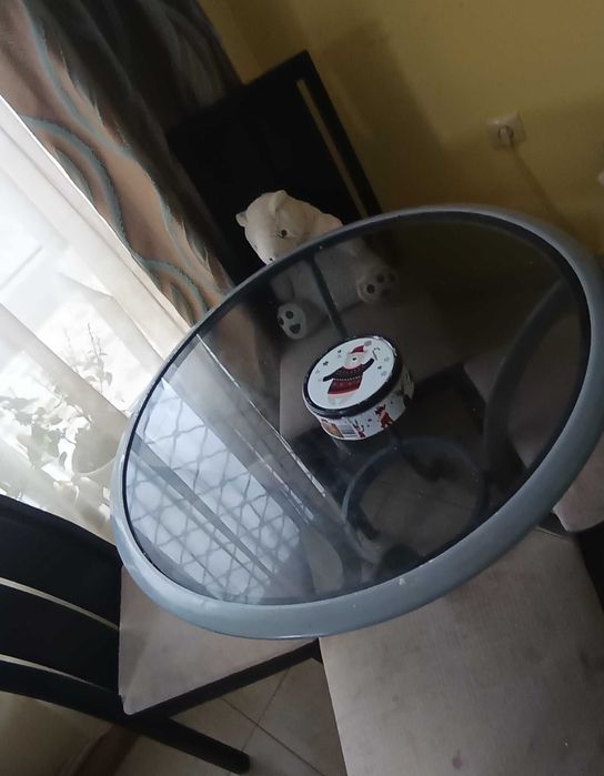 Стъклена маса кръгла