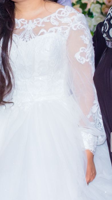 Свадебное платье совсем новое