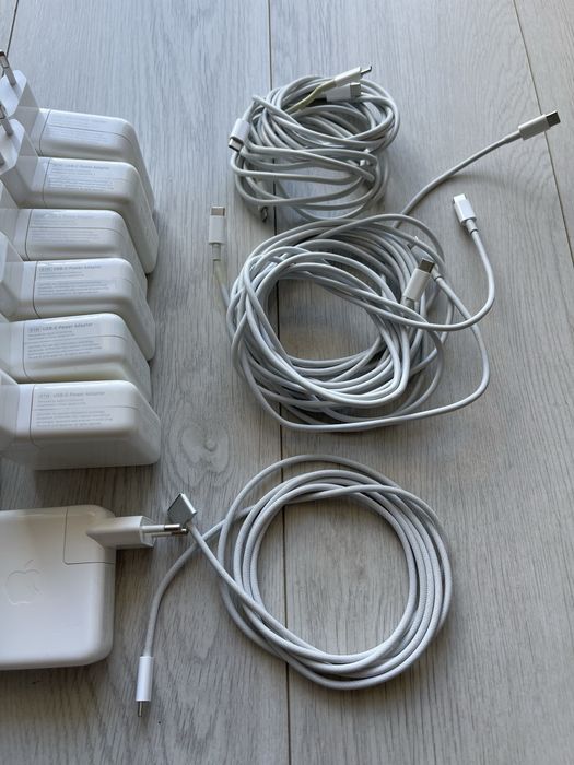 • Incarcator Macbook • Pro • Air