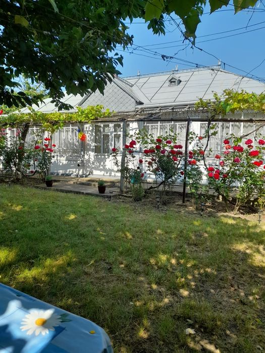 Casă bătrânească  de vânzare
