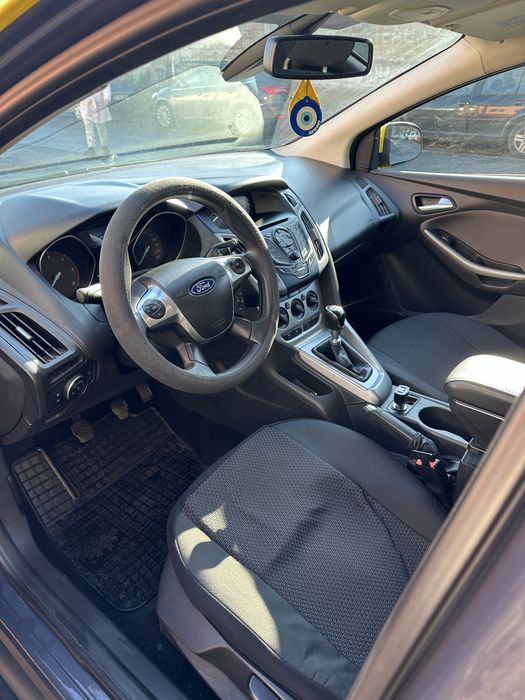 FORD Focus 2011 — imagine 5