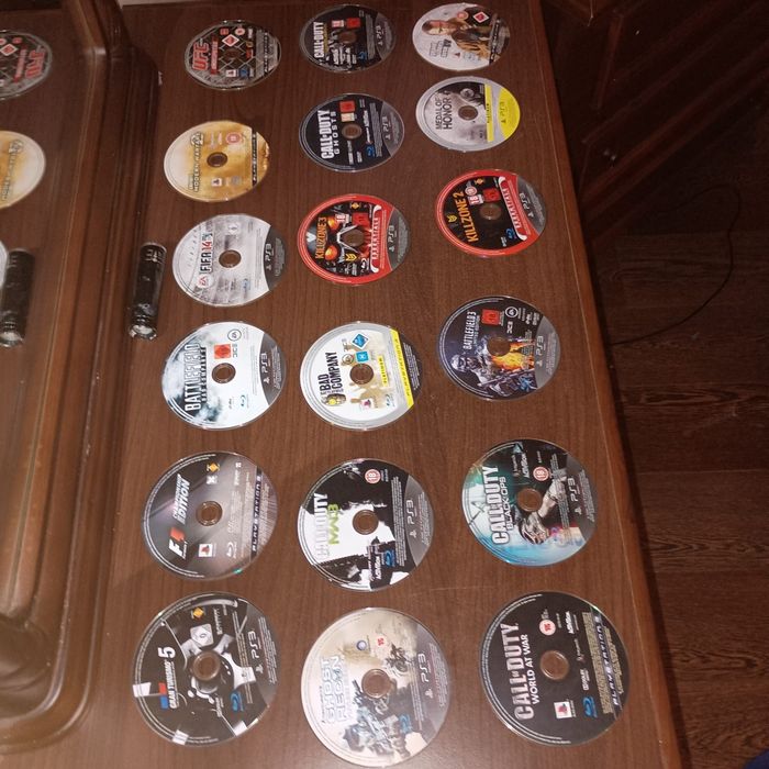 Vand PlayStation 3 Slobozia și amara