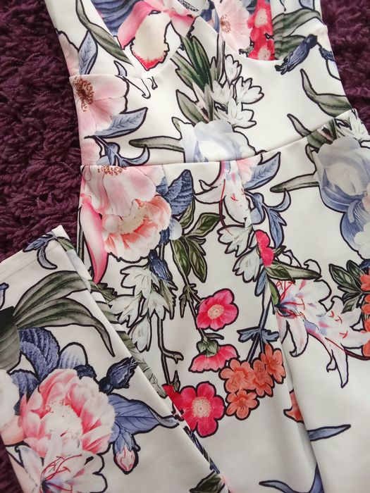 Salopetă damă superbă.