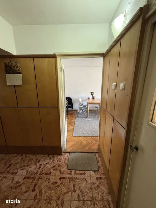 Apartament cu 3 camere, et. 2 din 4, Bul. Independentei , Micro 17