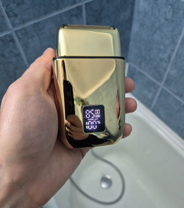 Shaver  profesional auriu si argintiu  nou