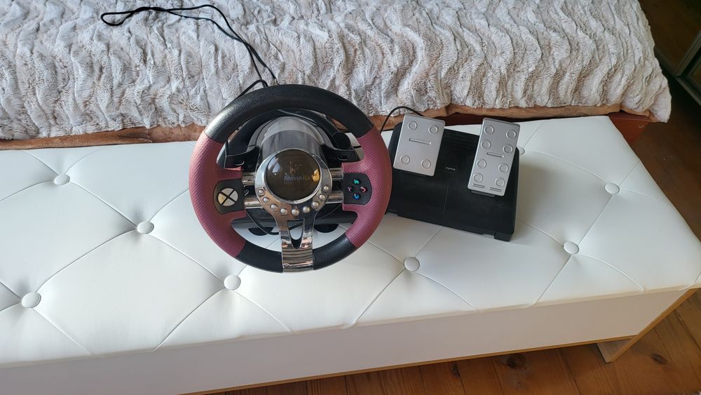 Нов Геймърски Волан с педали Hama за playstation 3 PC компютър