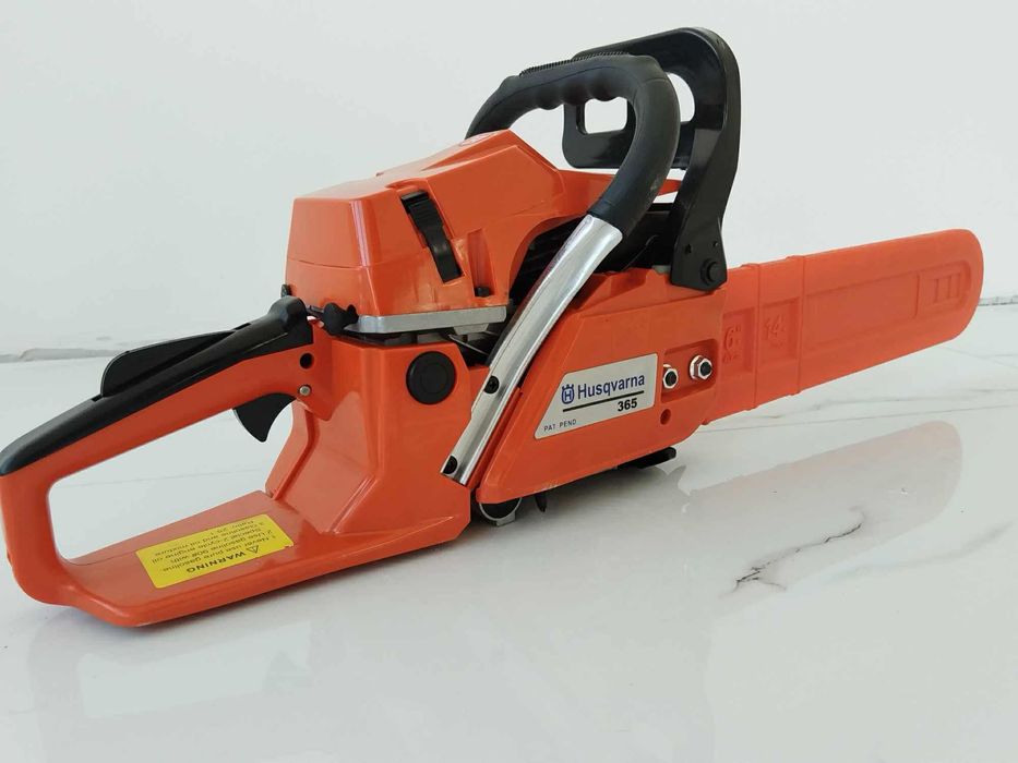 Продавам моторен трион Husqvarna 365 в отлично състояние. Подходящ за