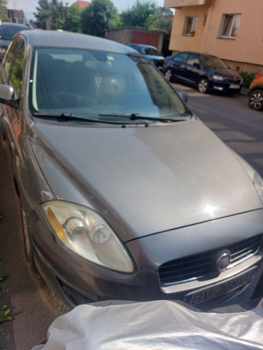 Polo de vinzare și fiat