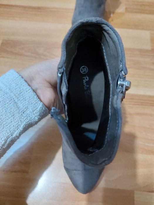 Дамски боти на ток