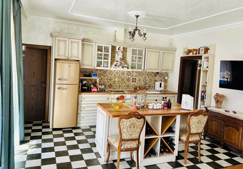 Продава се Къща в Силистра, Римска гробница - 1015 кв.м за 391 €/кв.м - Снимка #17