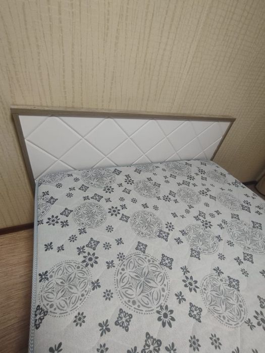 Продам кровать цена 220.000