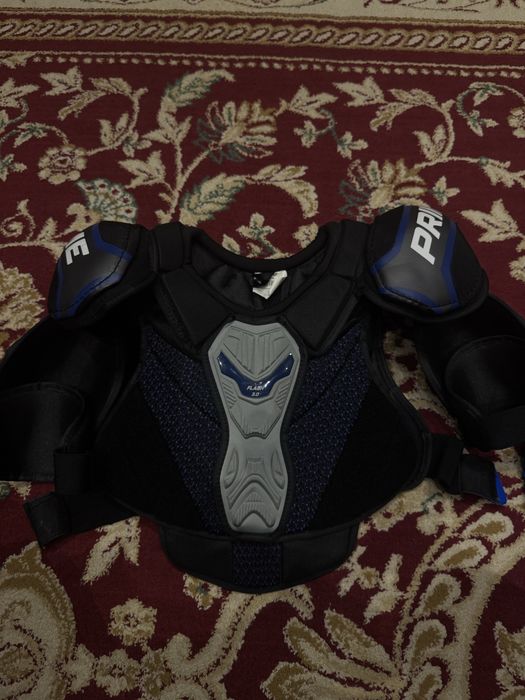 Продается хоккейная форма на рост 140-155!