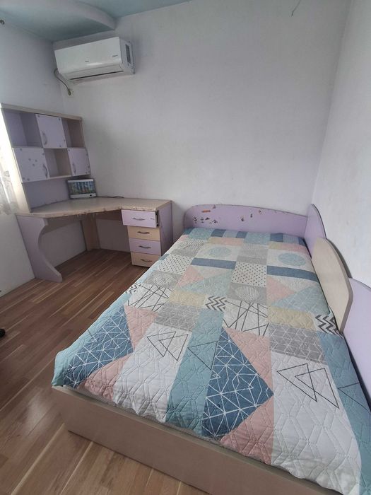 Бюро за детска стая