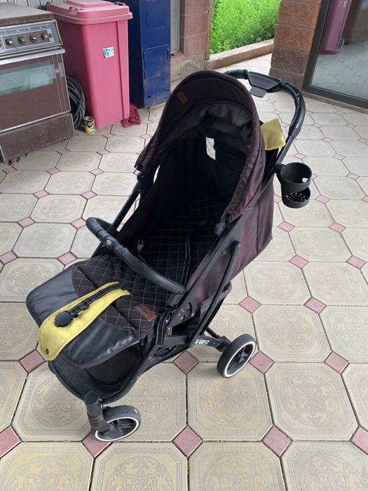 Прогулочная коляска