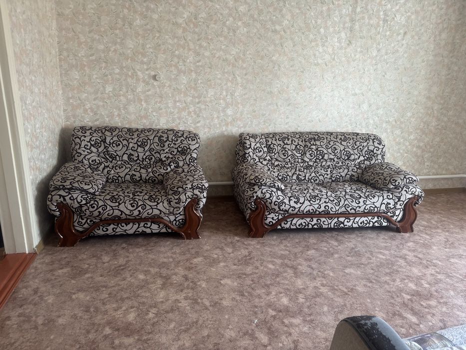 Продам диван и кресло