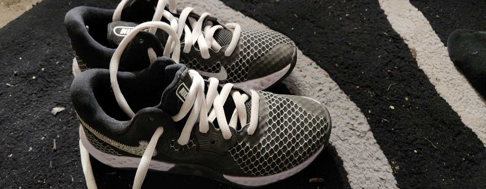 Дамски маратонки Nike