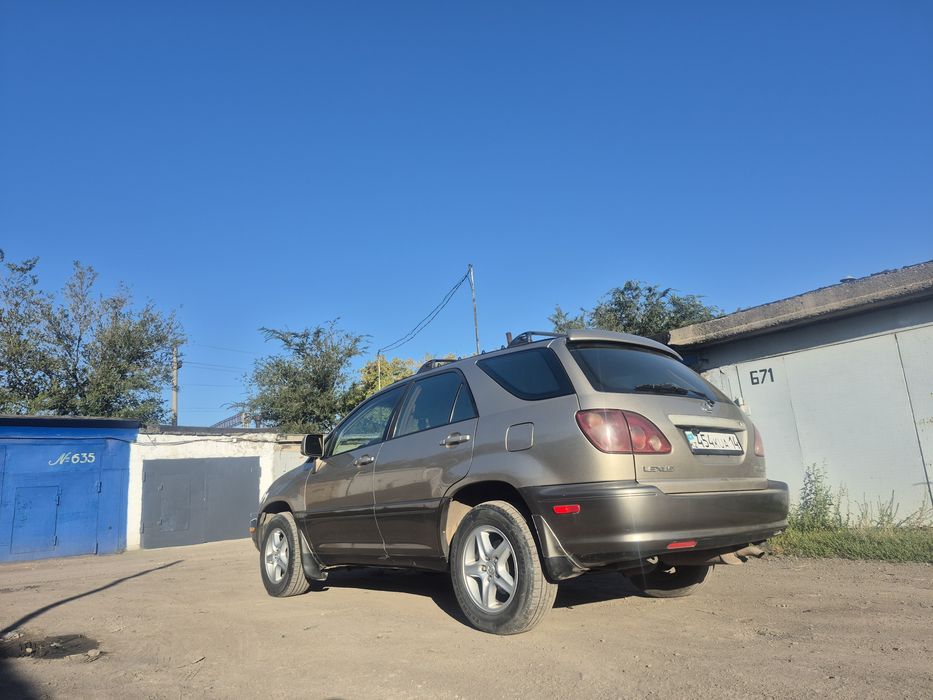 Продам Lexus RX300