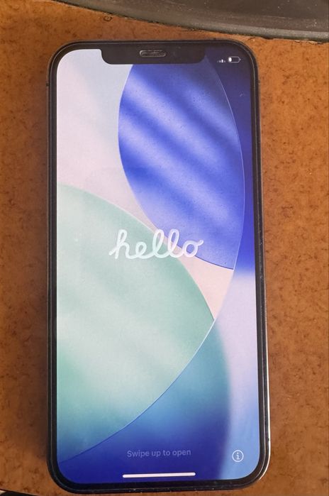 iPhone 12 Pro в идеальном состоянии