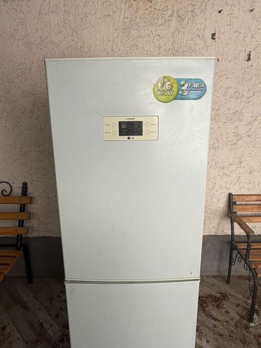 Продам холодильник LG