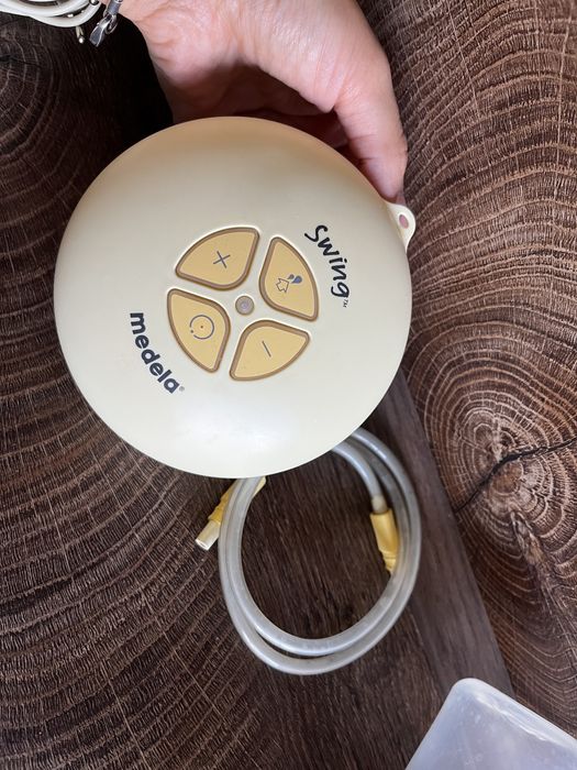 Електрическа помпа за кърма Medela Swing