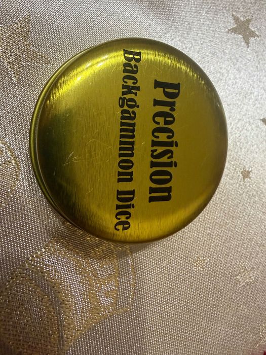 Прецизни зарове за игра на табла.Цената е за четирите зара.