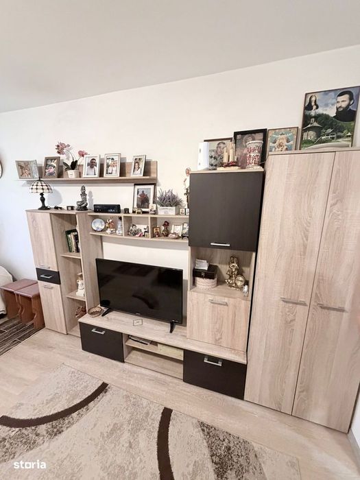 Garsonieră cu balcon, lift și mobilier în Costin Georgian