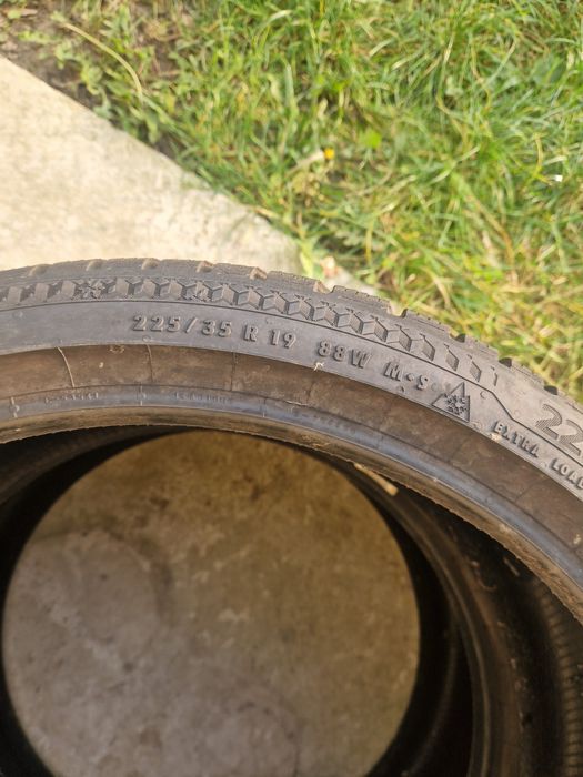 Cauciucuri Iarna Continental 225-35r19
