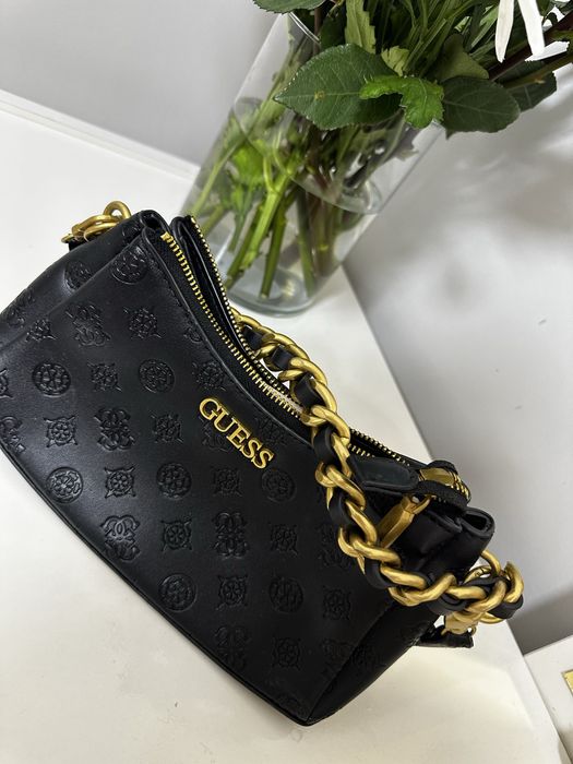 Ново! Чанта на Guess