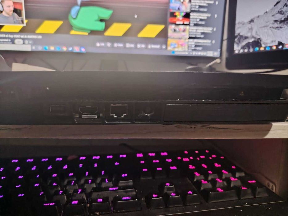 PlayStation 4 Slim, 1T