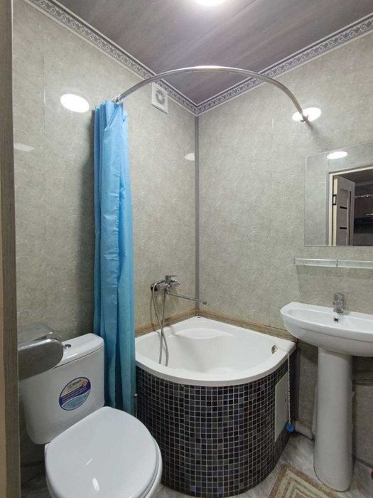 СРОЧНО !! Продаётся квартира в Яшнабаде 1/6/6 ( 40 кв/м ) Авиасозлар 1