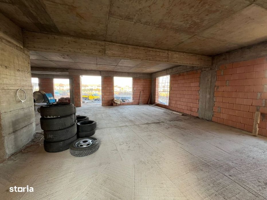Spatiu comercial l suprafata 200 mp l bloc nou Eroilor!