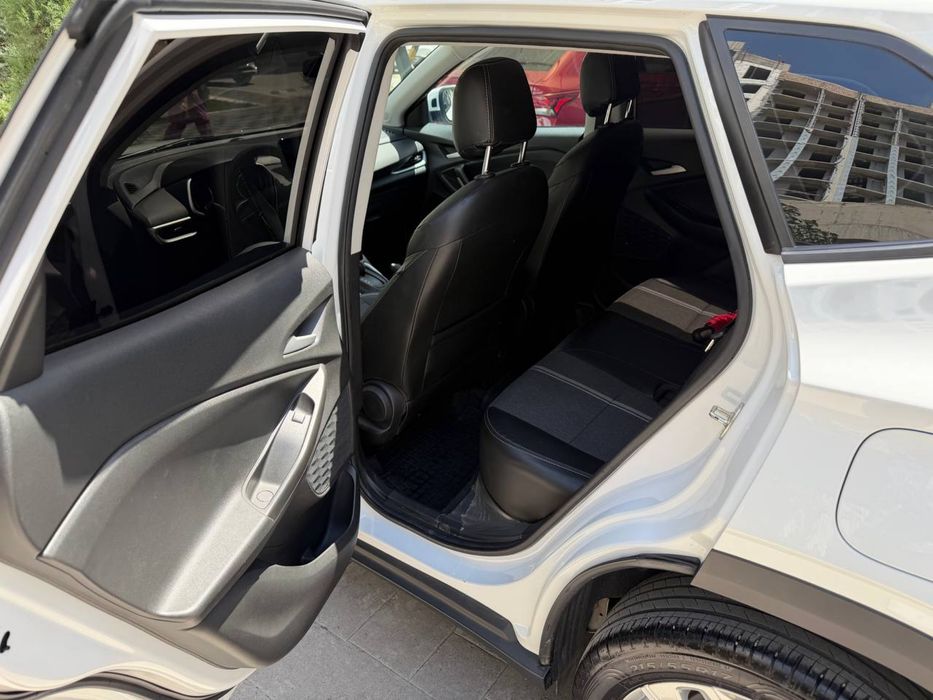 Продам свой Chevrolet Tracker LTZ