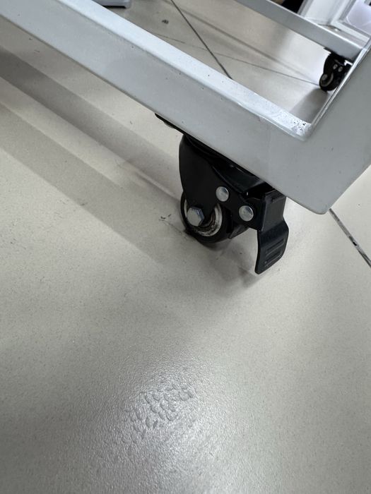 торговое оборудование для бутика