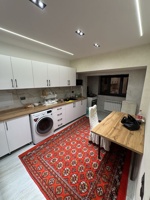 Лабзак сотилади 3 хона 2 этаж