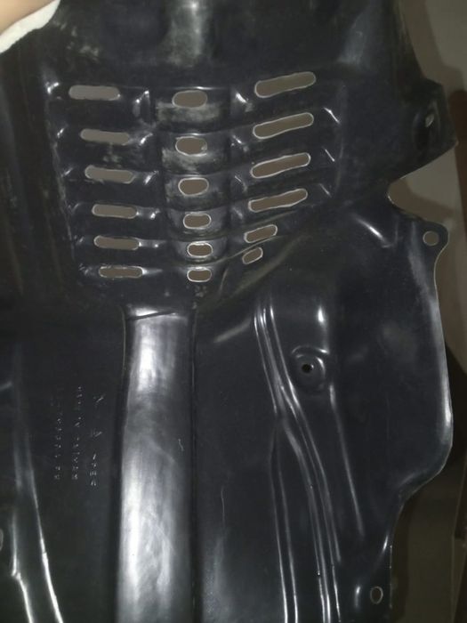 Подкрылок передний марк 100