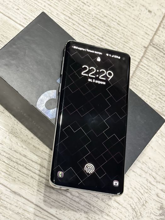 Samsung S10. 8/128 gb
