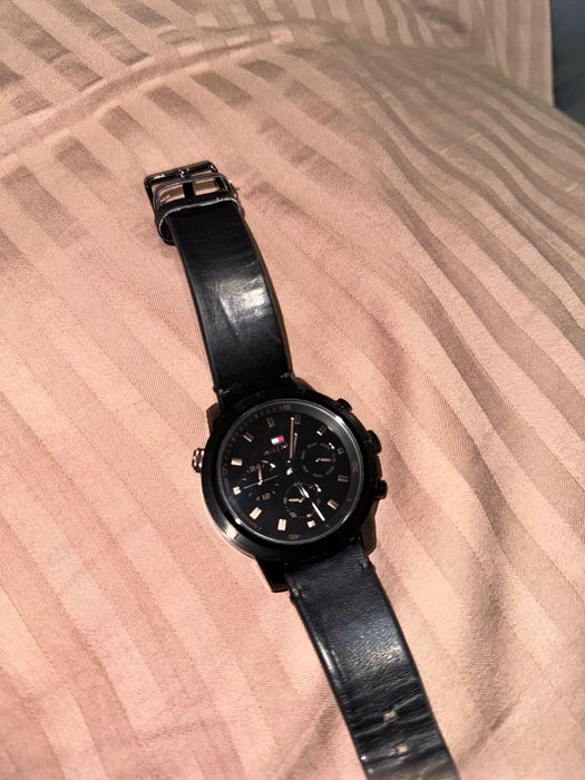 часы Tommy Hilfiger