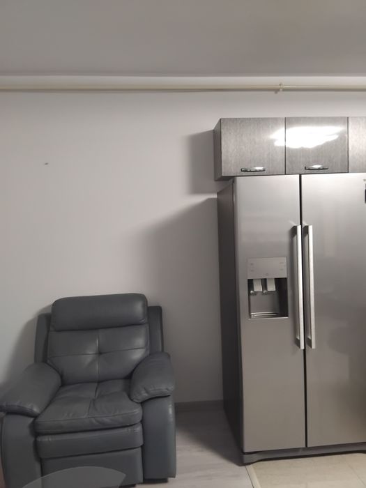 Închiriez apartament