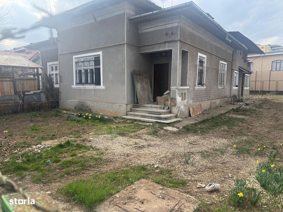 Vanzare teren 1111 mp+constructii, Targoviste, Liceul Carabela