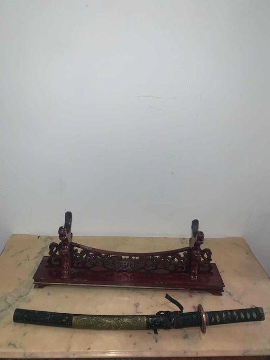 Sabiea katana cu suport