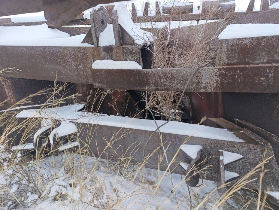 Клин на Кировец, советский метал