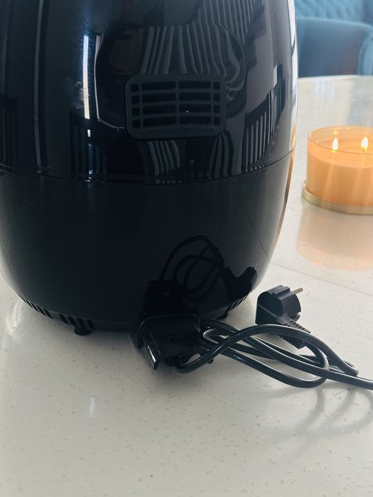 Air fryer(fripteuza cu aer cald )
