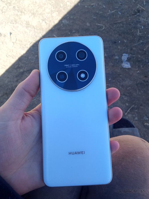 Продам Huawei nova 13i