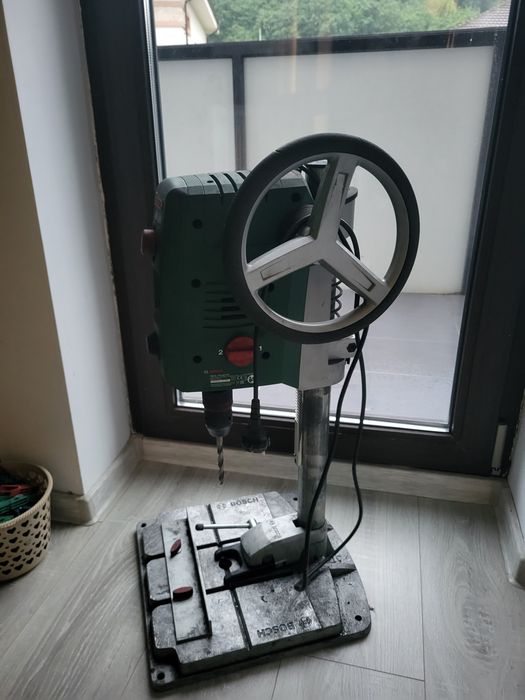 Masina  aparat de gaurit cu coloana Bosch PB 40