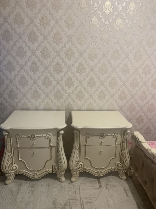 Продается 2-х спальная кровать с тумбочками