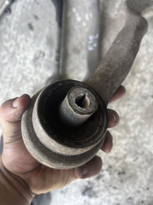 Предно окачване шенкели главини бмв ф30 ф31 bmw f30 f31 шенкел