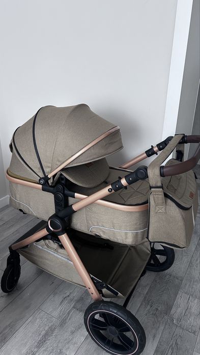 Продам совершенно новую коляску