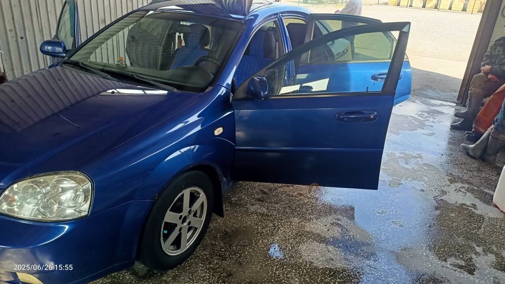 Продам Лачетти.автомат,1.6,2005