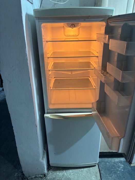 Холодильник продам